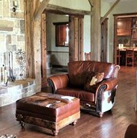 Wades Furniture logo