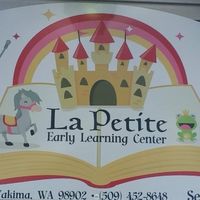 La Petite Early Learning Center logo