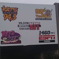 Townsquare Media Yakima logo
