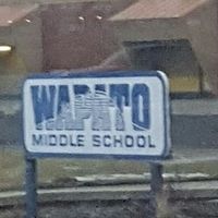 Wapato Middle School logo