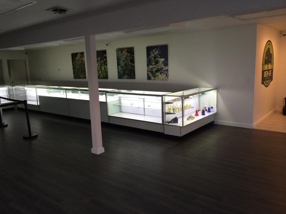 Green Life Cannabis - Dispensary - Marijuana Cbd Edibles logo