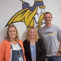 Selah Intermediate School logo