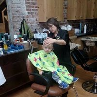 Hydaway Barbershop logo