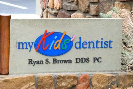My Kids' Dentist Dds logo