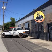 Pettit Towing logo