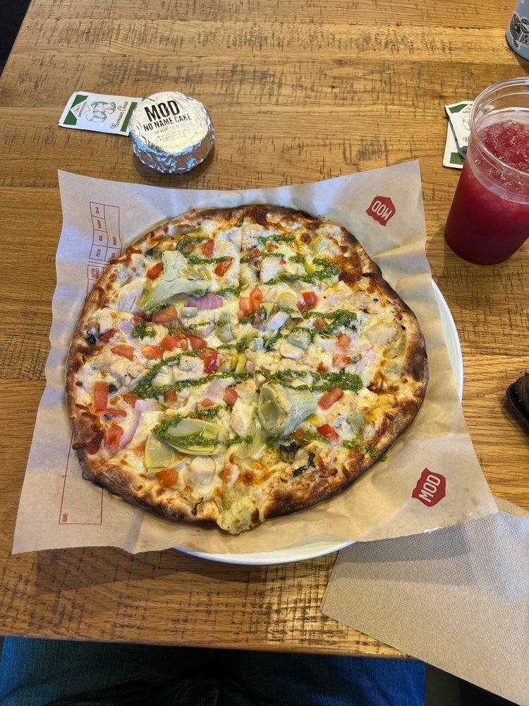 MOD Pizza logo