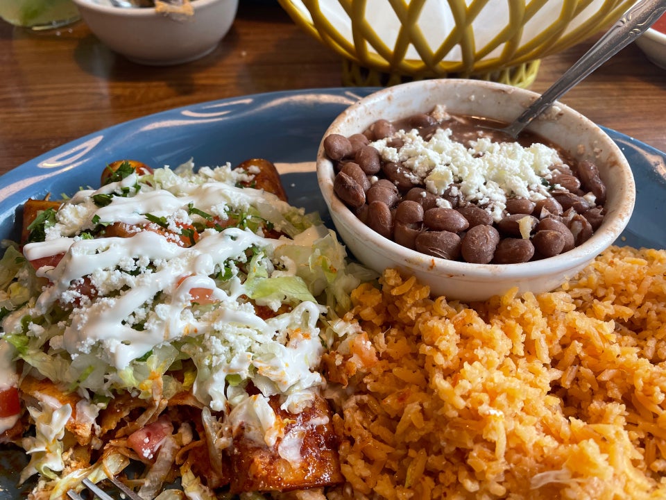 Alma's Mexican Kitchen logo