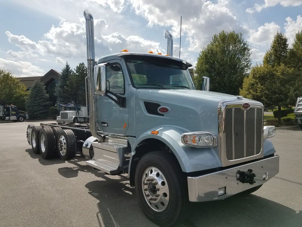 Western Peterbilt - Yakima logo