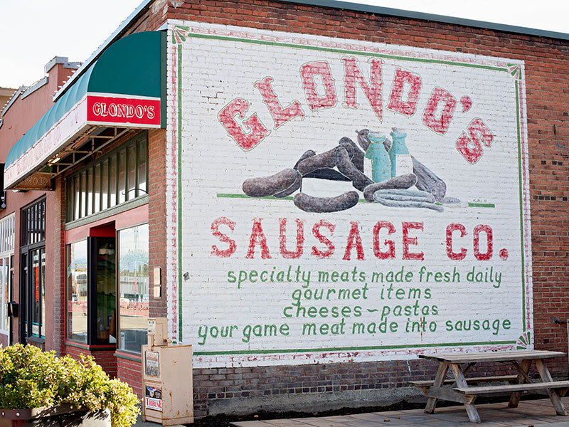 Glondo's Sausage Co logo