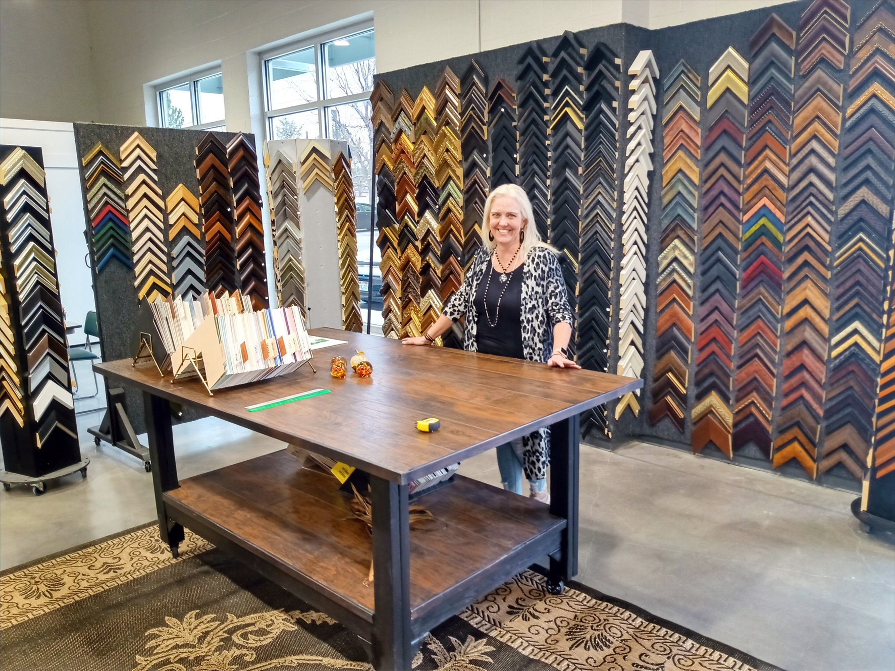 Flowerstone Frame & Art Studio logo