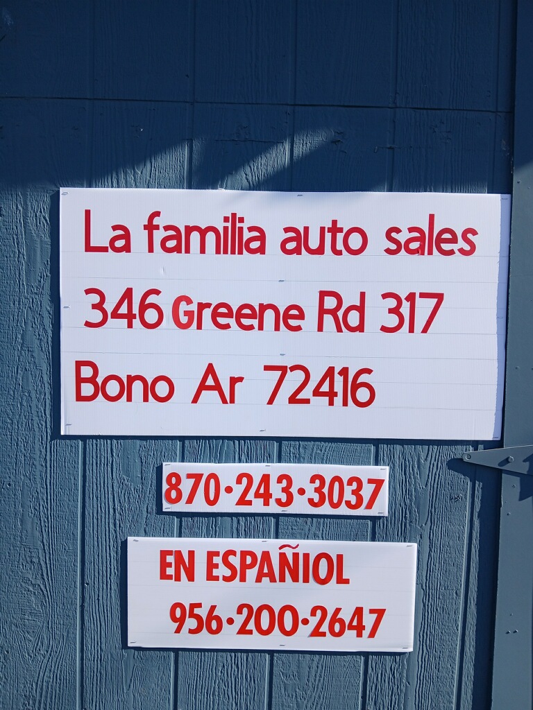 La Familia Auto Sales logo