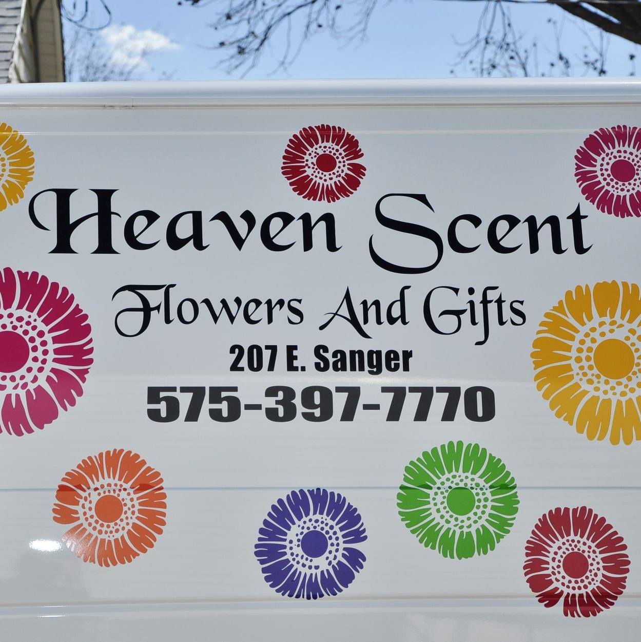 Heaven Scent Flowers & Gifts logo