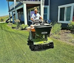 CV Lawn King LLC logo