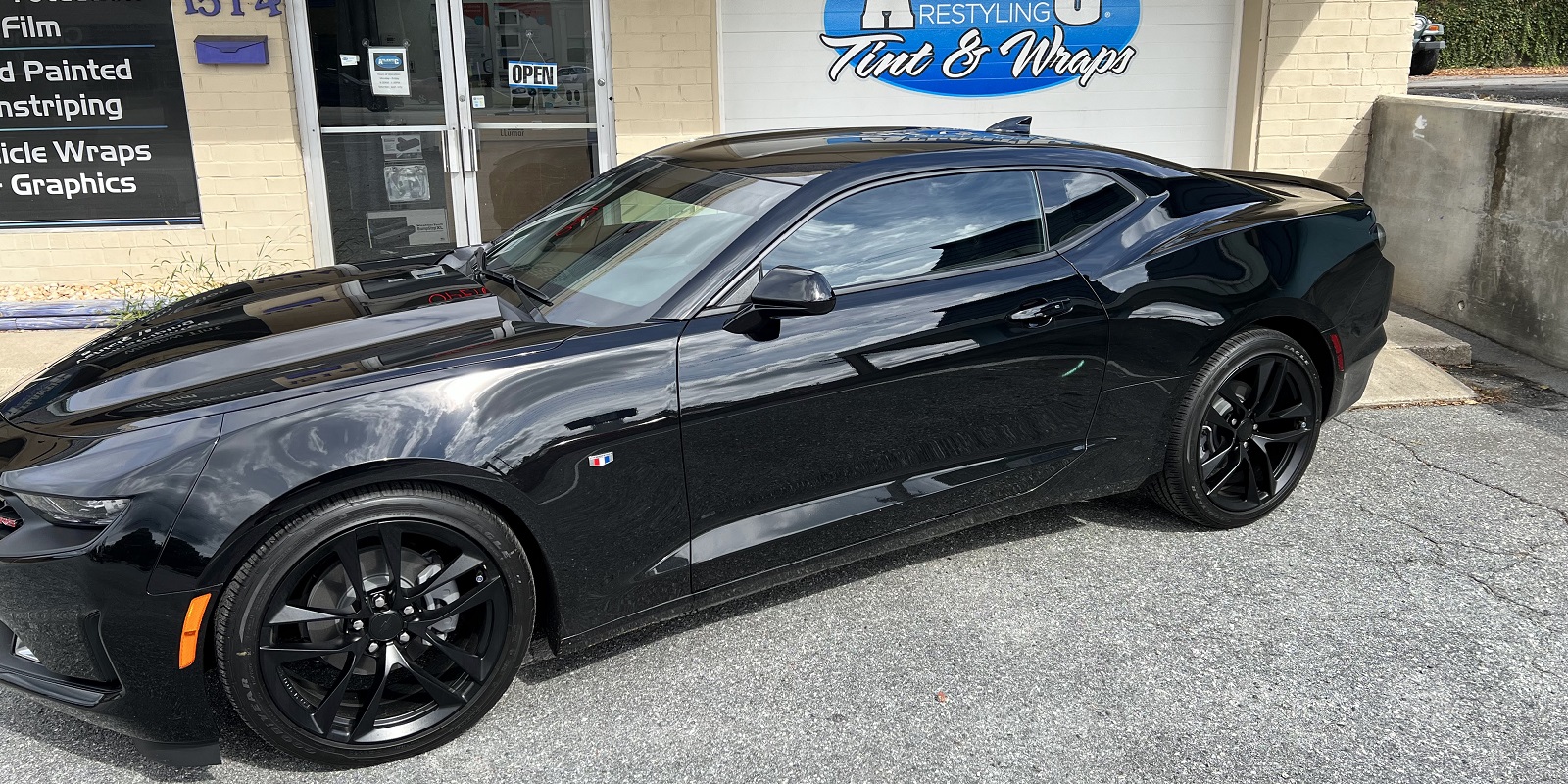 Atlantic Tint And Wraps logo