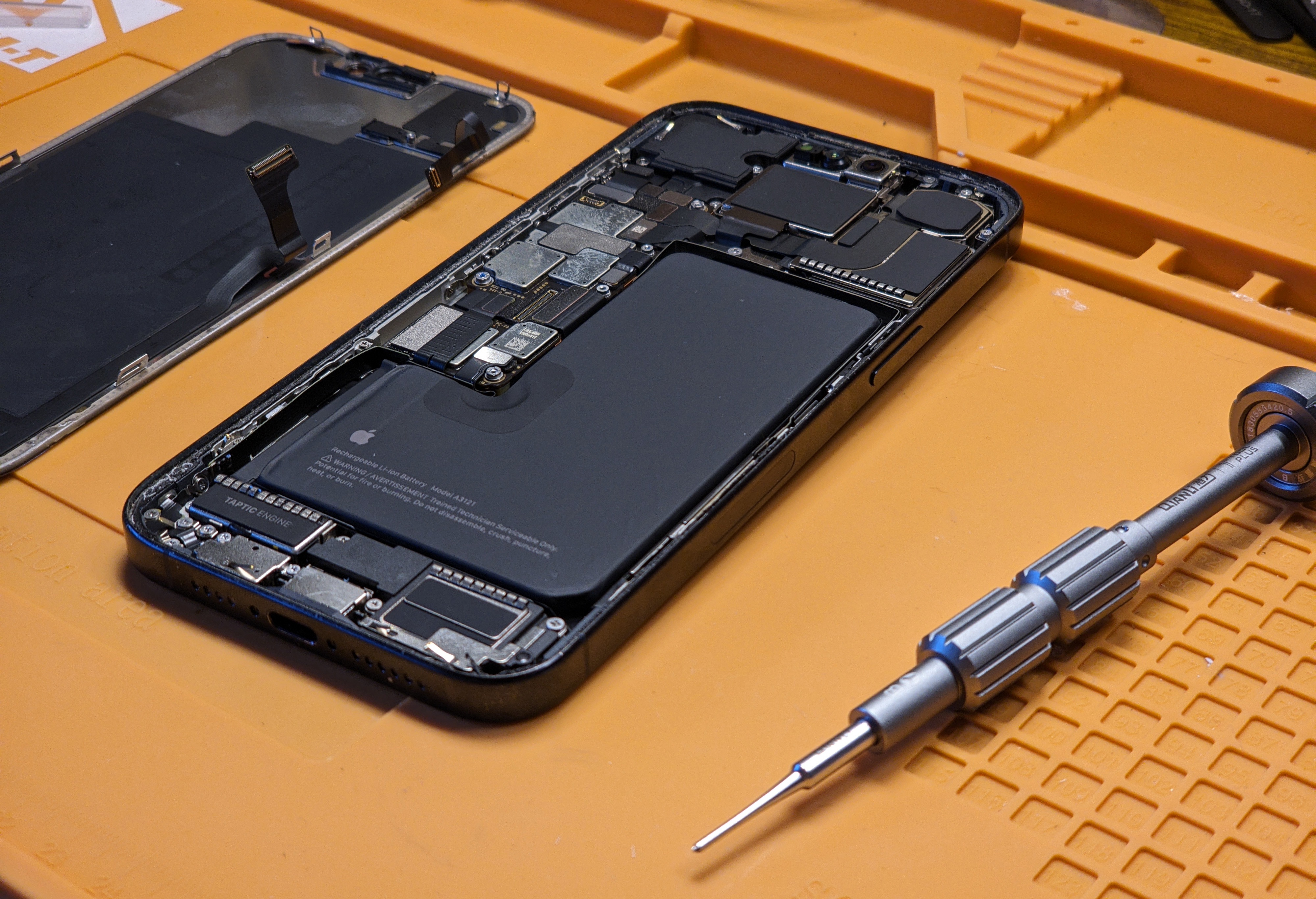 Hailey Device Repair logo